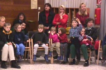 Petra Pories singt seit 1998 mit den Kathi-Kids in der Pfarre Aspern.